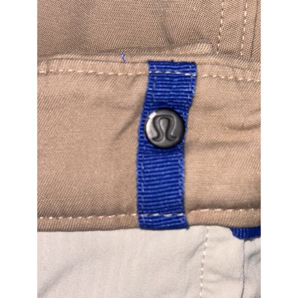 Lululemon Men's ABC Classic Fit Shorts Tan Size 40 Preppy Chino Pockets EUC - Picture 6 of 7